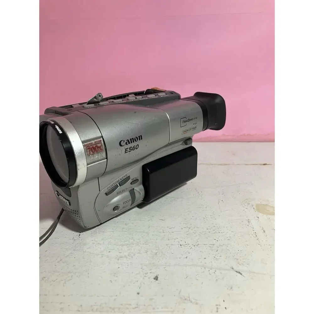 Canon ES 60 Vintage Handheld Video Camera No Charger Digital 700× (PARTS ONLY)